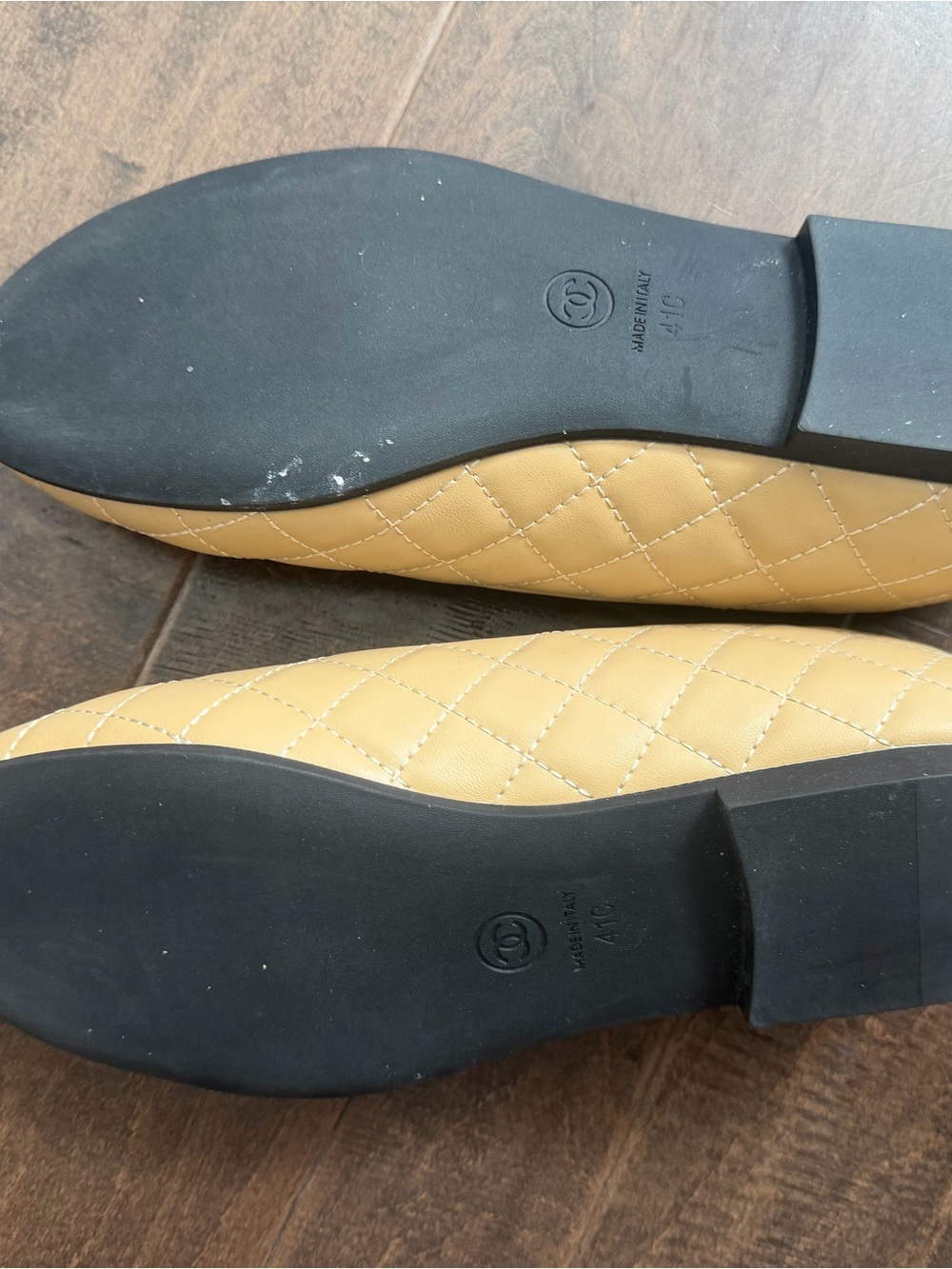 Cream Quilted Leather Logo Ballet Flats - Picture 3 of 6